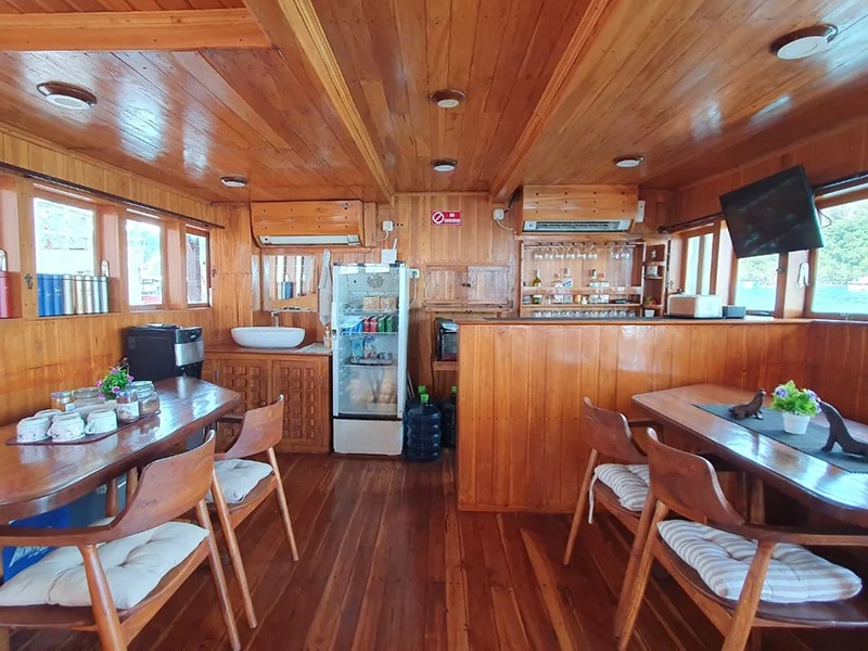 Helena Phinisi - Luxury Phinisi Komodo Charter 2026